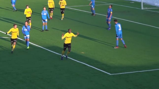 Se Parfait Bizozas første mål for Raufoss Fotball a-lag